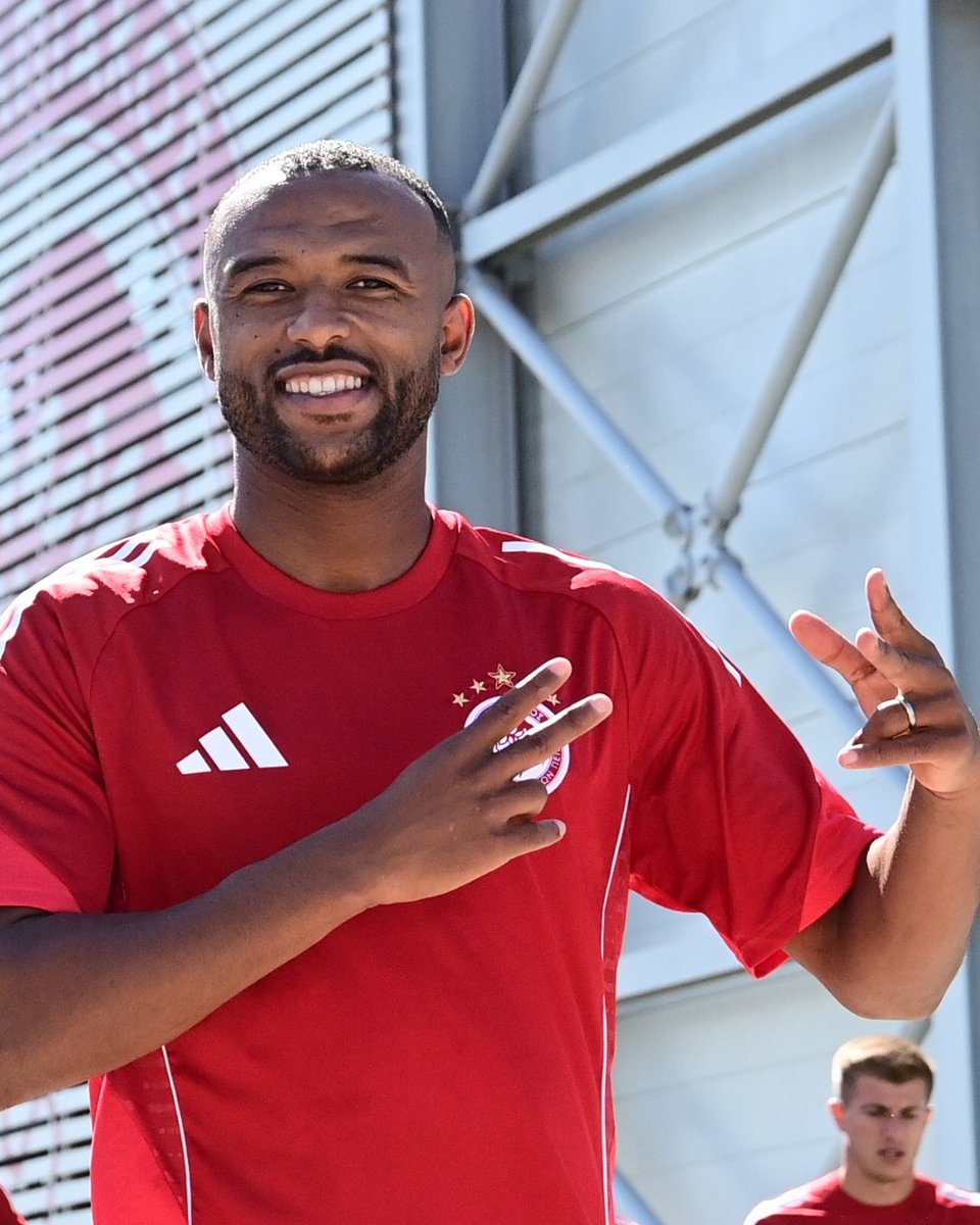 effghcs's tweet image. Siuuuu
#olympiacosfc