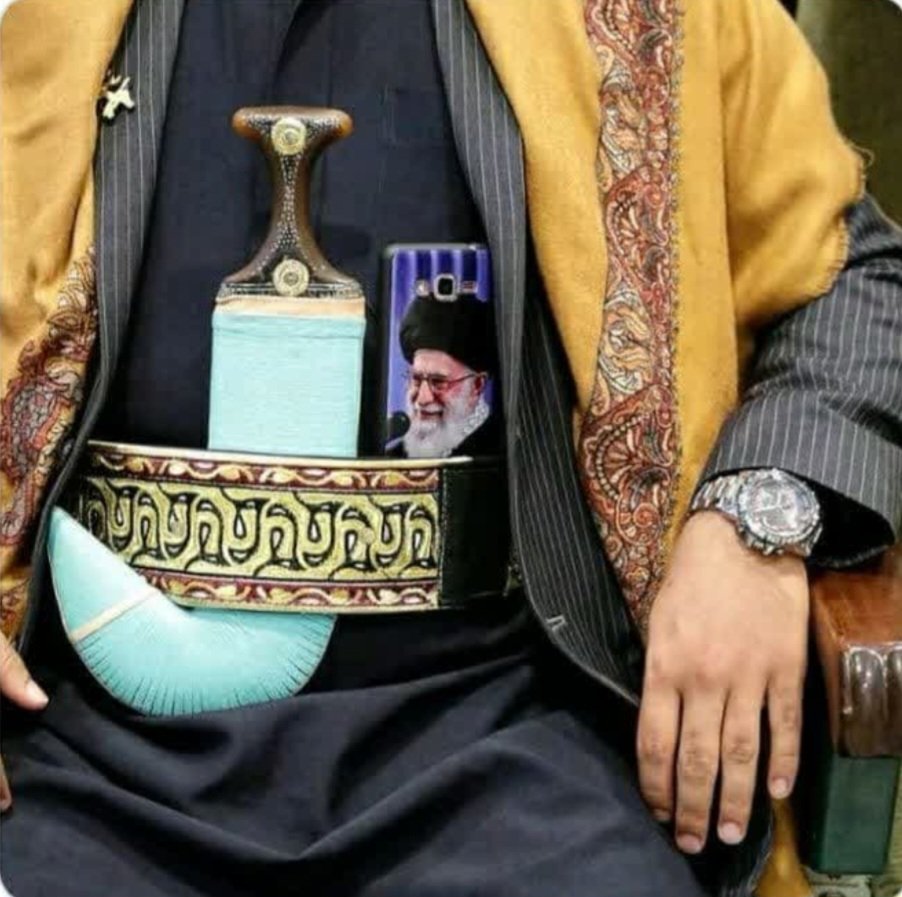 rebeka1370's tweet image. وقتی ما جای من می نشیند . امام تنها نمی ماند . جامعه ی زنده جامعه ای است که مسئولیتش را می فهمد .
#حب_الحسین_یجمعنا
#ملت_حسینی