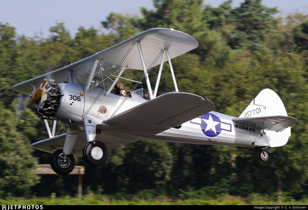 KSBenelux's tweet photo. Dubbeldekker zojuist boven #Woerden.
#Stearman https://t.co/N7Iq53Sr1g