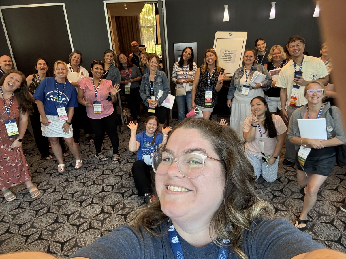 edu_ksSkukalek's tweet photo. Happening Now: Understanding Dyslexia #TEACH25 #AFTPD 

@AFTunion https://t.co/odbQv3B5BA