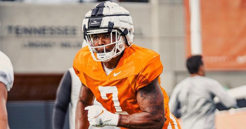 Volquest_On3's tweet image. Tennessee Football 2025 Position Preview: Linebackers
Juniors Arion Carter and Jeremiah Telander lead the way.
🔗 on3.com/teams/tennesse…