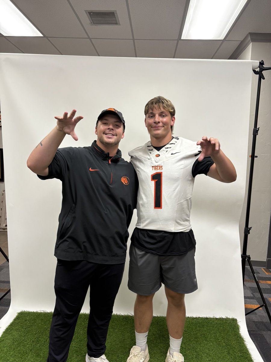 Jhett Price (@price_jhett) on Twitter photo Had a great time coming back down to <a href="/ECUTigersFB/">ECU Tigers Football</a> for camp🐅🐅 <a href="/jackmitch8ll/">Coach Jack Mitchell</a> <a href="/LitrentaJohn/">John Litrenta</a> Had a great time coming back down to <a href="/ECUTigersFB/">ECU Tigers Football</a> for camp🐅🐅 <a href="/jackmitch8ll/">Coach Jack Mitchell</a> <a href="/LitrentaJohn/">John Litrenta</a>