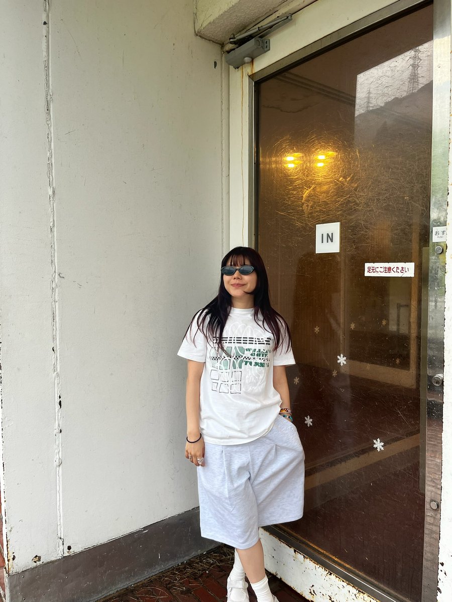 Live Bluesy Tee For  #フジロック

27日の終演後 (13:05-14:25)
ORANGE ECHOステージ横にて
「LIVE BLUESY Tee」
数量限定で発売いたします。