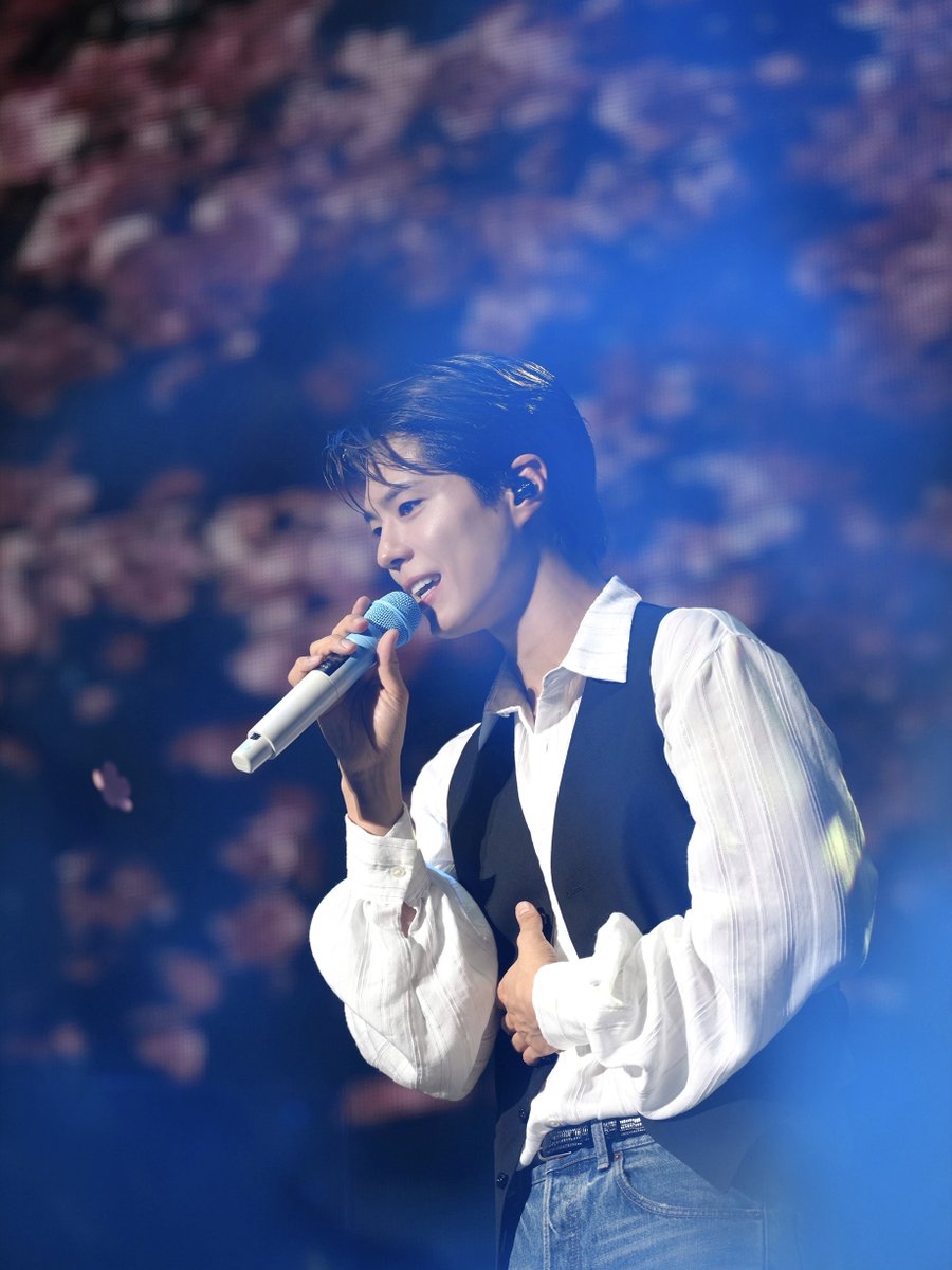 BOGUMMY's tweet image. PARK BO GUM 2025 FAN MEETING TOUR [BE WITH YOU] IN JAPAN DAY 1

In every season, wherever you are.
BE WITH YOU 🚂

#PARKBOGUM #박보검 #BEWITHYOU
#다시함께걷는길_보검과나란히
#また旅に出よう_ボゴムとともに