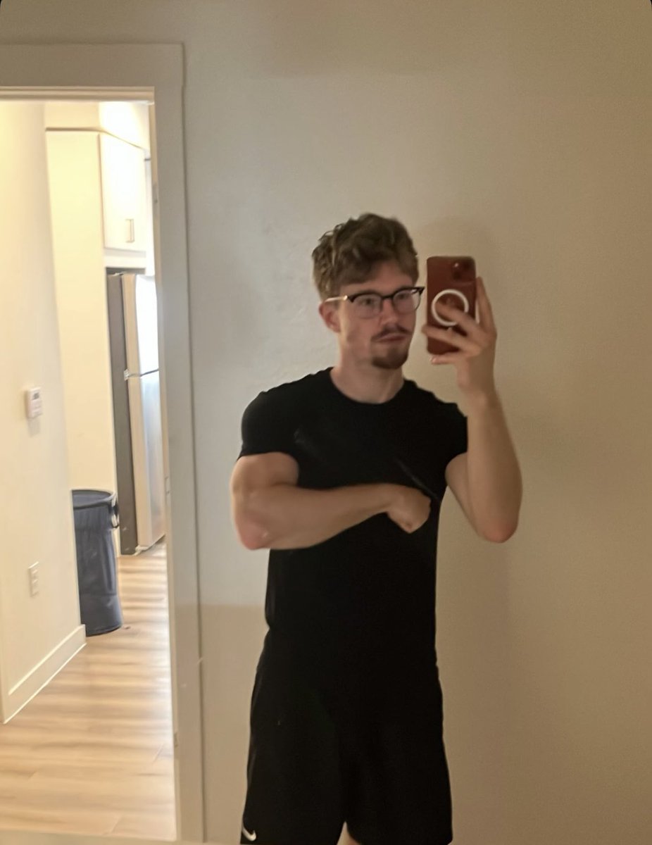 nonstabIe's tweet image. Hi I’m stable :) 

Need more mutuals, drop a reply if you’re a hustler