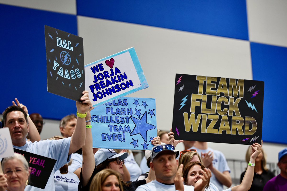 DallasFlashPB's tweet image. We 🩵 you, Flash Mob!
We count our blessings every single day getting to do this for a living and getting to do this in front of you.
It’s so easy showing up to every single match knowing we have the best fans in sports behind us all the way!