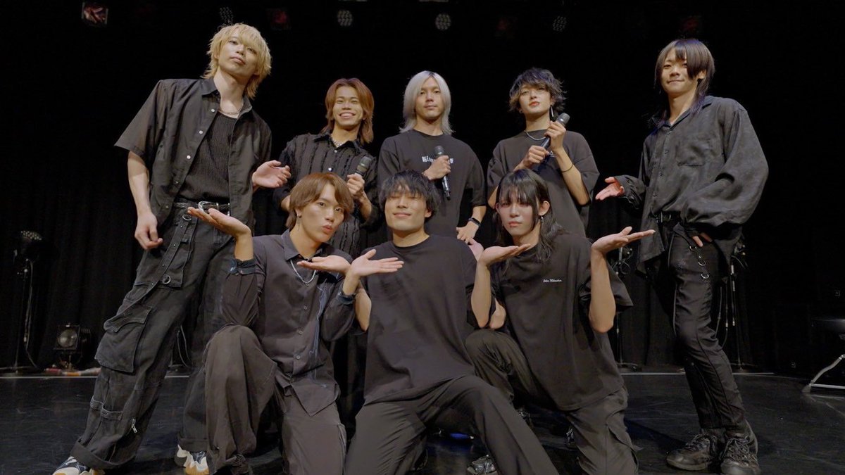 FlyN_official's tweet image. \🎊結果発表🎊/
「アニソンフェスバトル」
アニソン限定で行われる一夜限りの決戦を制し優勝に輝いたのは…
˗ˋ あほうどり ˊ˗
バトルに出る機会もなく、この日のために技を覚えてきた超新星が優勝🏆
全てにおいてバランスの取れた唯一無二のヲタ芸が決め手となりました✨