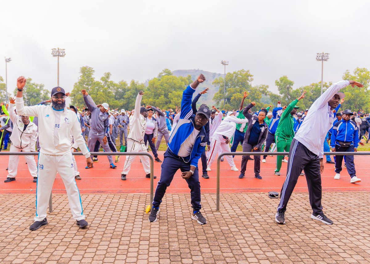 ayowisdom_'s tweet image. Earlier today, I had the honour of serving as the Special Guest Jogger and Captain at the July edition of the monthly Keep Fit Aerobics exercise for public servants at the Moshood Abiola National Stadium, Abuja. I had the privilege of flagging off the session and joining other…