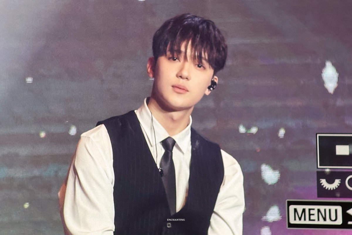 enchanting514's tweet image. 250726
OX:N FANCON IN MACAU
[N: In the Moment] 
𝙥𝙧𝙚𝙫𝙞𝙚𝙬

#YECHAN #예찬 #YECHANI
#OMEGA_X #오메가엑스
#OX_N #오엑스엔