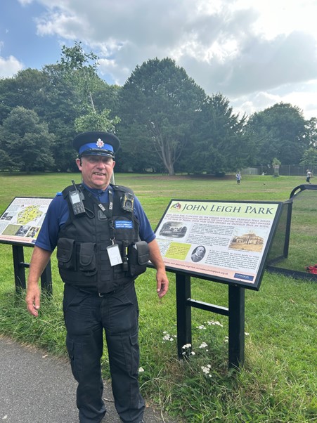 GMPTrafford's tweet image. SAFE 4 SUMMER
Your local PSCO has been out yesterday (25/07/2025) on John Leigh Park on patrol as part of our safe 4 summer scheme.
Local officers will be out and about across Trafford this evening, so if you do see us please come and say hello!
