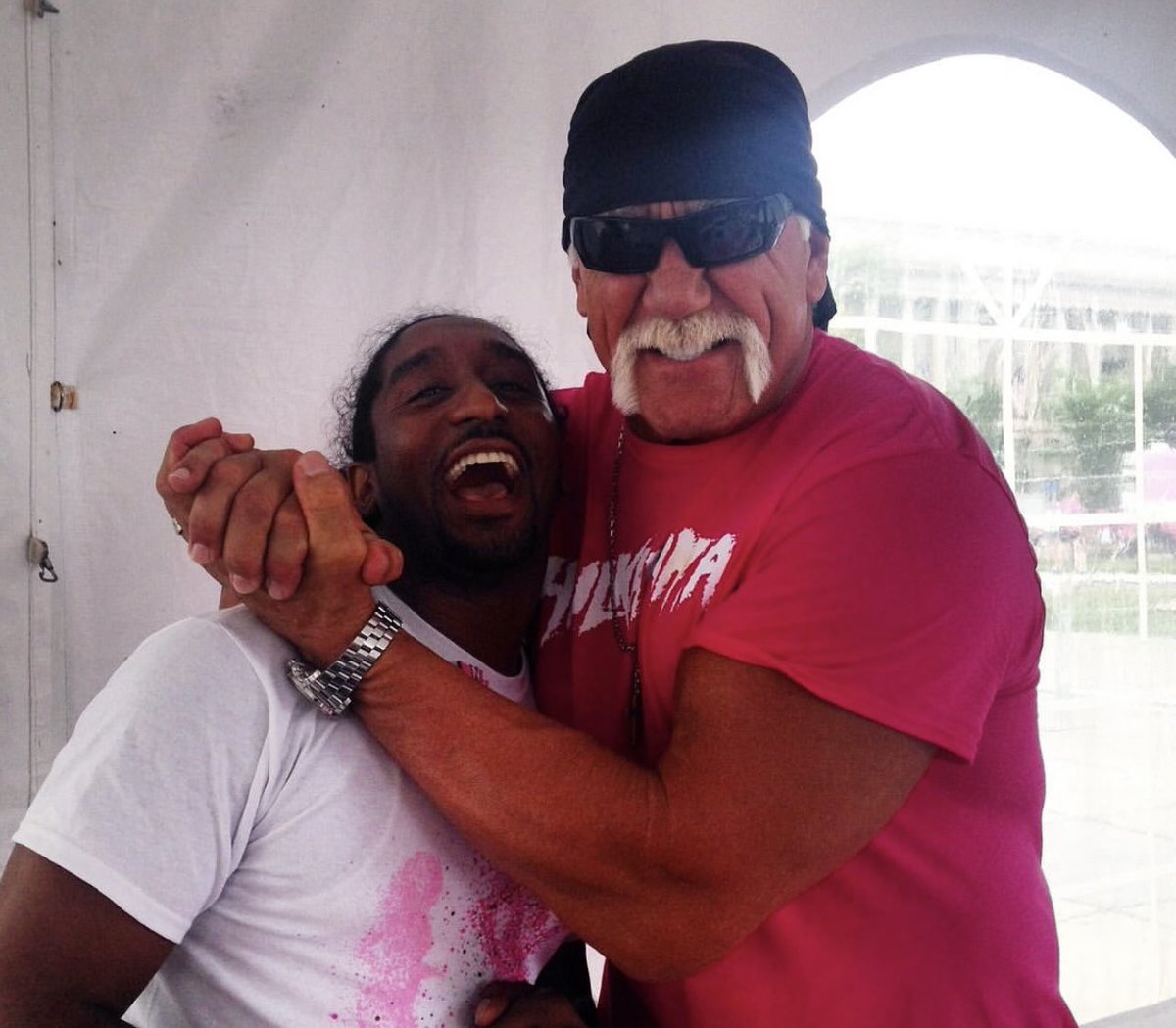 DCSuperSid's tweet image. Breaking news!! I have uncovered irrefutable evidence that Hulk Hogan was indeed a racist!! 😊 #RIPHulkHogan