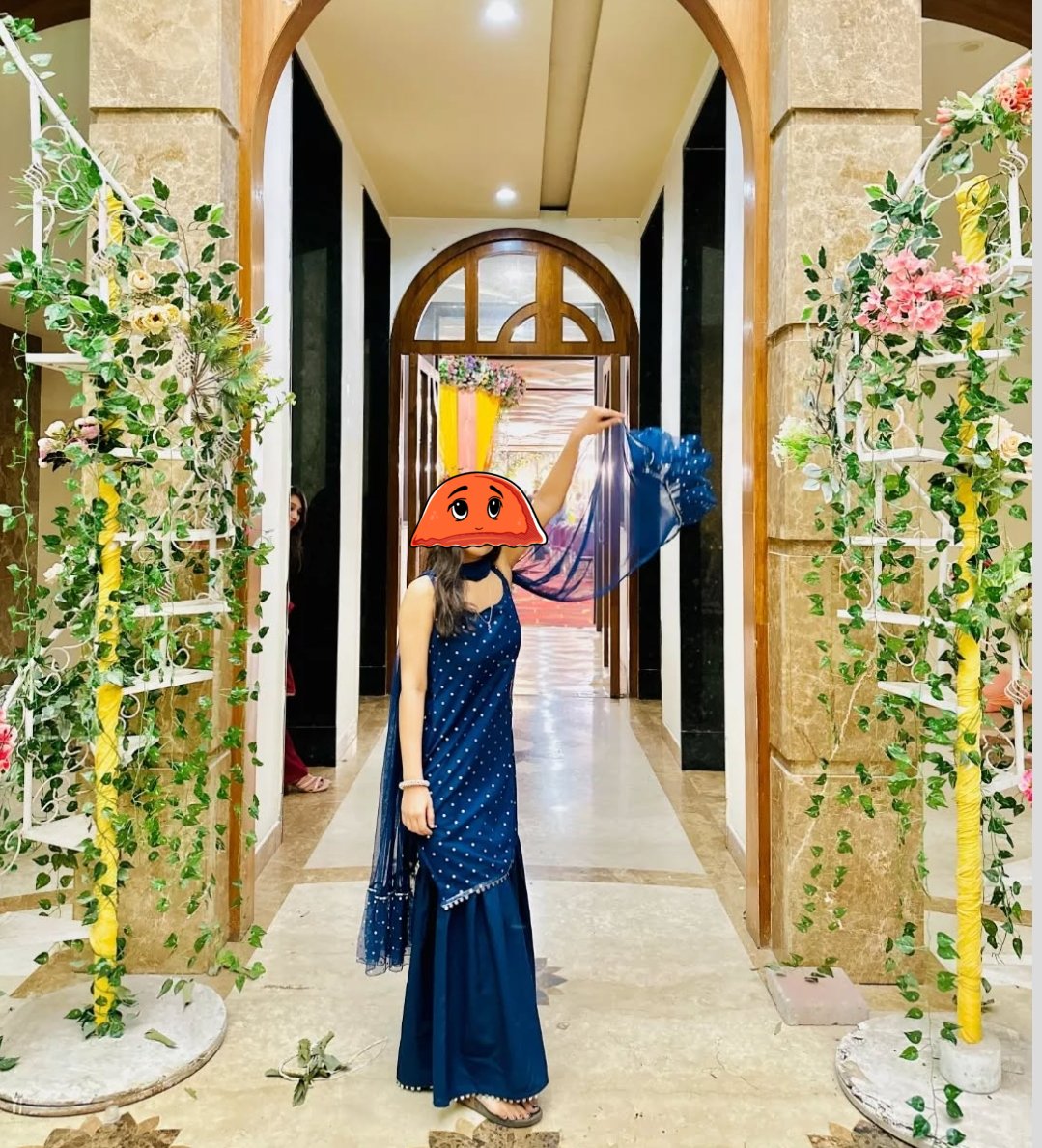 We don’t just take selfies — we serve looks. 💫💙#JellySelfieChallenge done with glamour, grace, and a whole lot of style