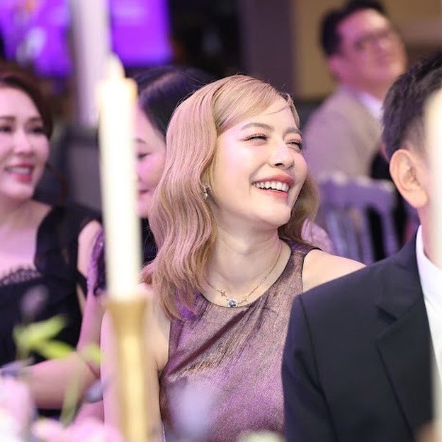 bumbleGYS's tweet photo. ยิ้มที โลกหยุดทันที 🥰

#TRSC #NewVisionandEYEvolution #NewTRSC
#TRSCEYEandVisionCenter #JourneytoVisualFreedom
#จีน่าซาลาส | #yeenasalas https://t.co/PvWeFQfOcl