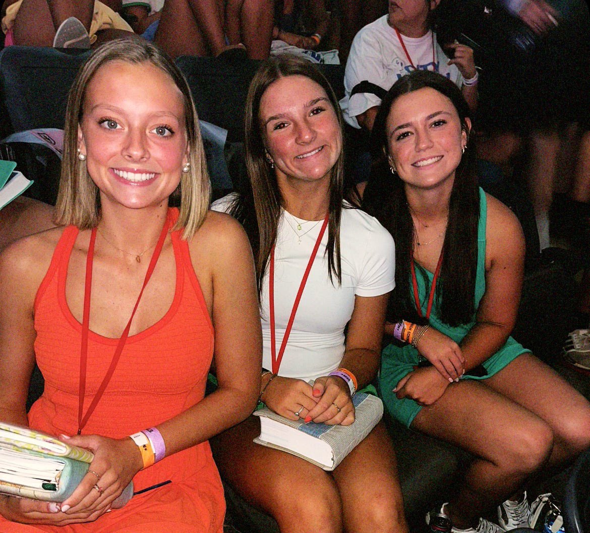 Madison Nelson tweet media