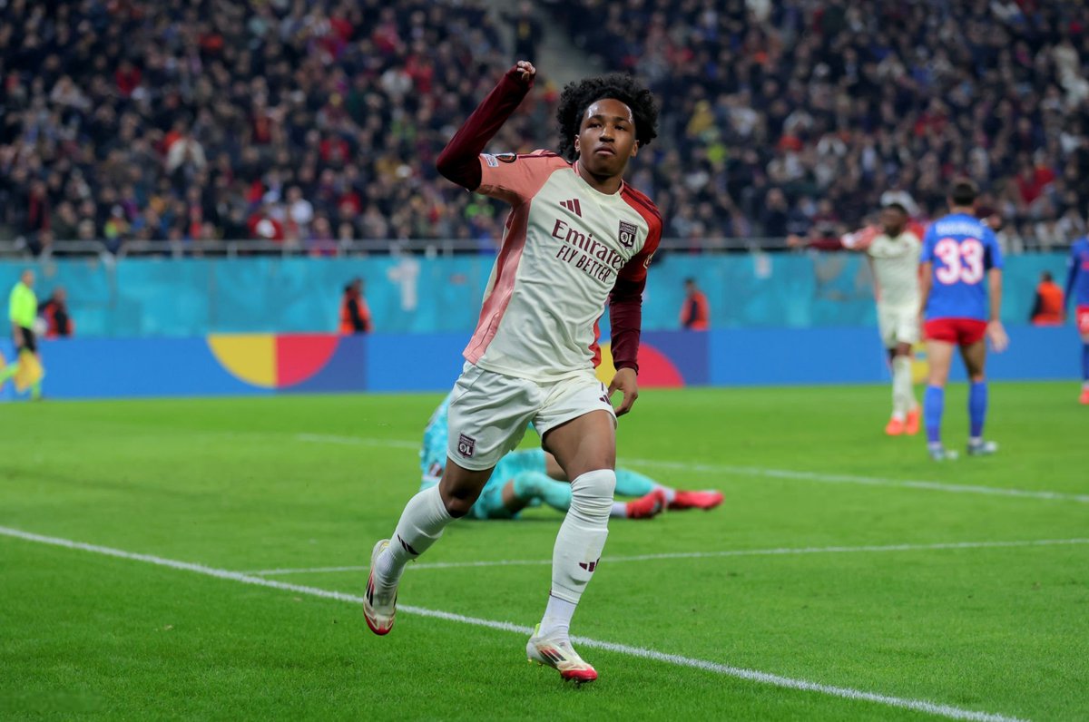 lnstantFoot's tweet image. 🚨🚨 EVERTON A PROPOSÉ 36M€ (BONUS COMPRIS) À L'OL POUR MALICK FOFANA !!! 💸🏴
Un accord pourrait avoir lieu assez rapidement si les Gones obtiennent au minimum 40M€ en base fixe !
(@lequipe)