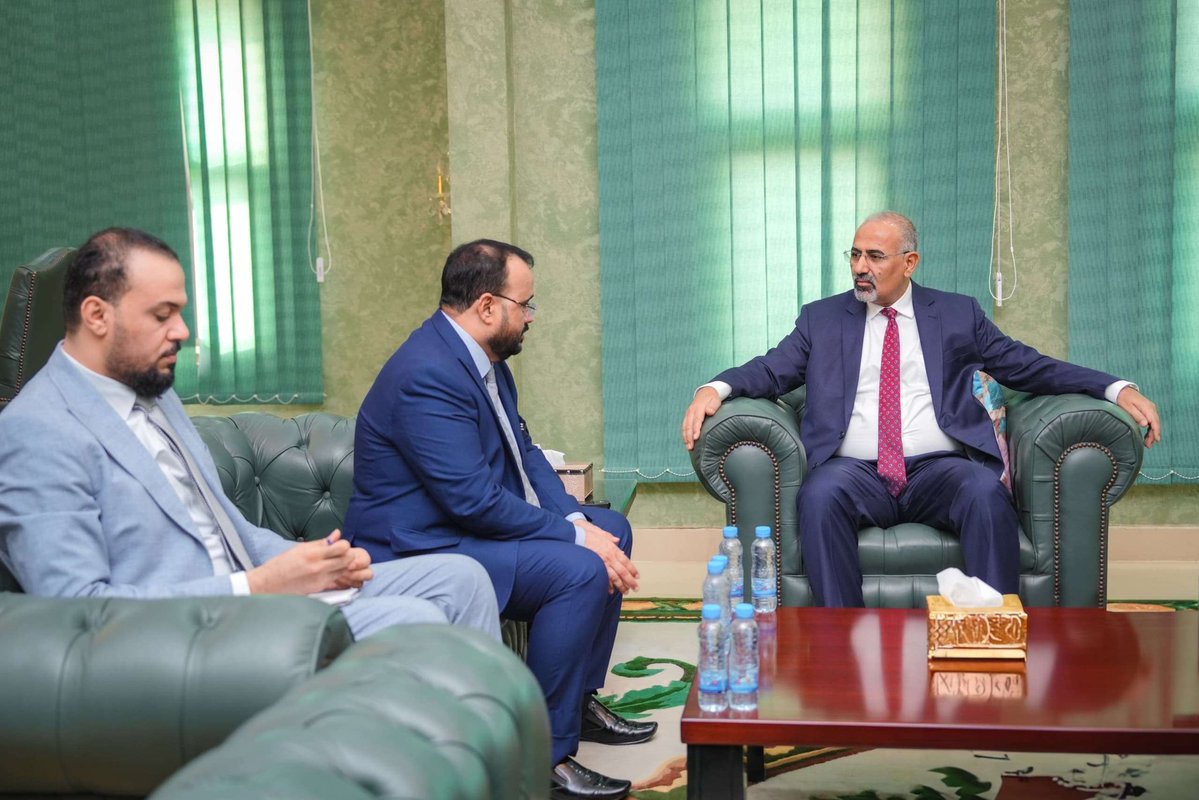 وليد نصر بن كرم (@t87fbcnxnjkrwm9) on Twitter photo الرئيس الزُبيدي يطّلع على سير العمل في وزارة الأشغال ويشدد على أهمية استكمال مشاريع صيانة الطرق الرئيسة
stcaden.com/posts/30195
<a href="/AidrosAlzubidi/">عيدروس الزُبيدي - Aidaros Alzubidi</a>
#المجلس_الانتقالي_الجنوبي الرئيس الزُبيدي يطّلع على سير العمل في وزارة الأشغال ويشدد على أهمية استكمال مشاريع صيانة الطرق الرئيسة
stcaden.com/posts/30195
<a href="/AidrosAlzubidi/">عيدروس الزُبيدي - Aidaros Alzubidi</a>
#المجلس_الانتقالي_الجنوبي