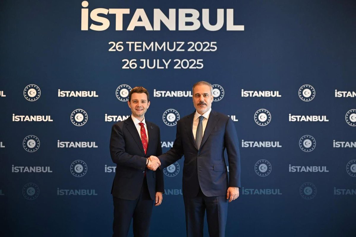 TimcoMucunski's tweet image. 🇲🇰🇹🇷 On the sidelines of the Balkan Peace Platform meeting in Istanbul, I held discussions with H.E. Hakan Fidan, Minister of Foreign Affairs of Türkiye.
🔹 Focused on strengthening bilateral political relations
🔹 Explored economic cooperation and investment opportunities
🔹…