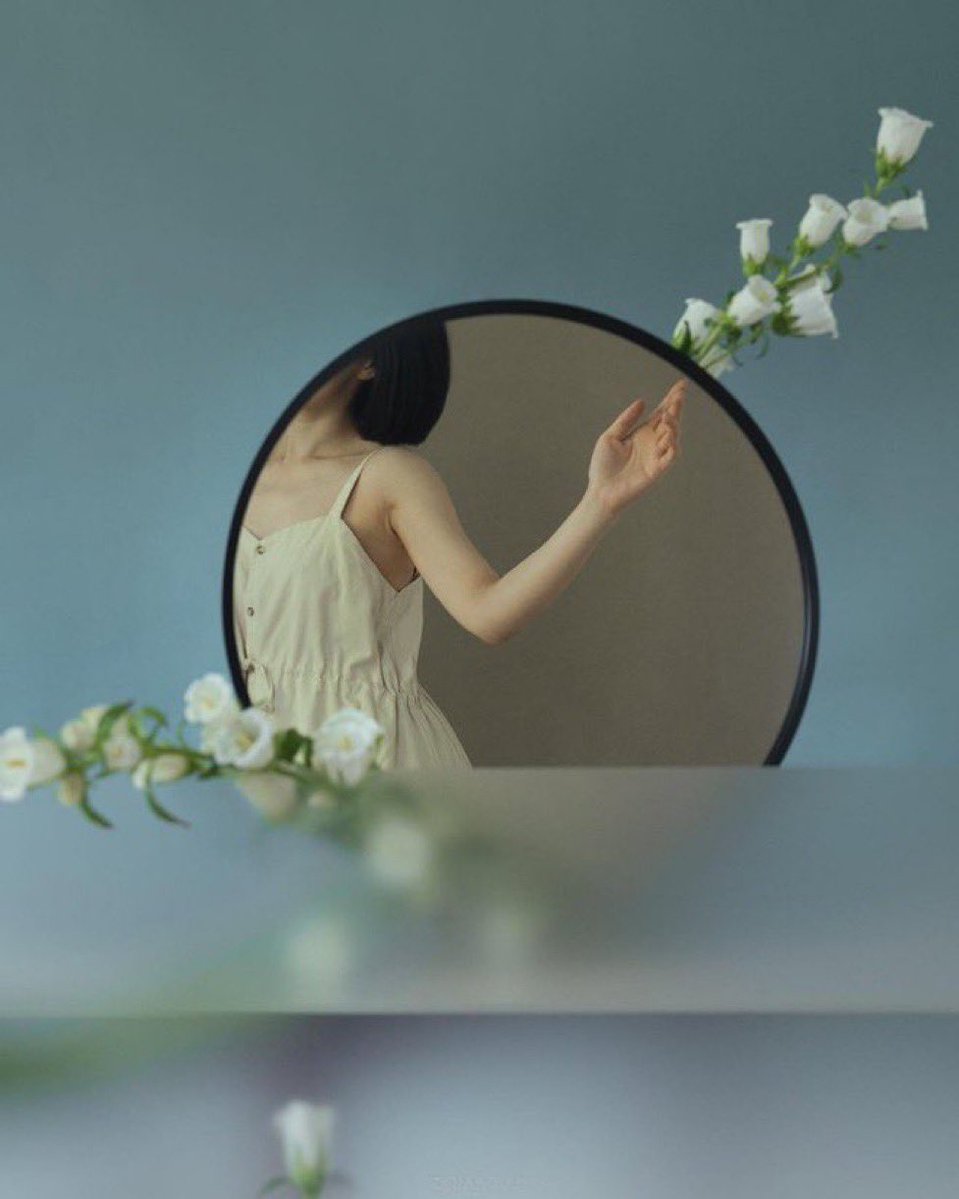 Ginger_ajm's tweet image. Imagíname: no puedo existir
si no me imaginas.

— Vladimir Nabokov 📚