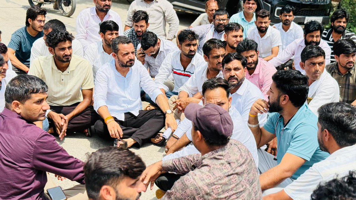 RLPINDIAorg's tweet image. चौमू (जयपुर) में RLP नेता श्री छुट्टन यादव के नेतृत्व में स्मार्ट बिजली मीटर लगाने की योजना का पुरजोर विरोध किया गया |