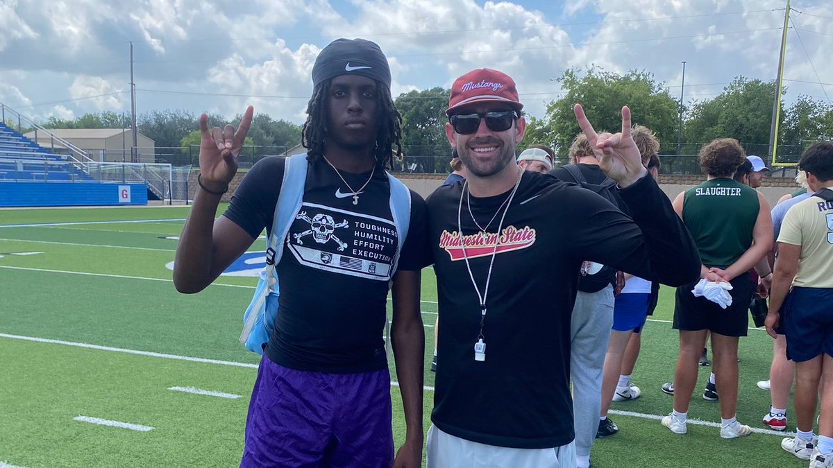 Six Star Football | PLUS+ (@sixstarfootball) on Twitter photo MIDWESTERN STATE PROSPECT CAMP COVERAGE | A look at some of the top QB talents that shined
🔥A look at top talents that turned heads at Midwestern State
📖Scouting Reports + Standouts
STORY: ▶️sixstarfootball.com/article/event-…
<a href="/7jimmyalarcon/">Jimmy Alarcon</a> <a href="/ames_chase/">Chase Ames</a> <a href="/BraydenHDawson1/">BraydenDawson QB1</a> <a href="/JaxynFaldyn/">Jaxyn Faldyn ✞</a> MIDWESTERN STATE PROSPECT CAMP COVERAGE | A look at some of the top QB talents that shined
🔥A look at top talents that turned heads at Midwestern State
📖Scouting Reports + Standouts
STORY: ▶️sixstarfootball.com/article/event-…
<a href="/7jimmyalarcon/">Jimmy Alarcon</a> <a href="/ames_chase/">Chase Ames</a> <a href="/BraydenHDawson1/">BraydenDawson QB1</a> <a href="/JaxynFaldyn/">Jaxyn Faldyn ✞</a>