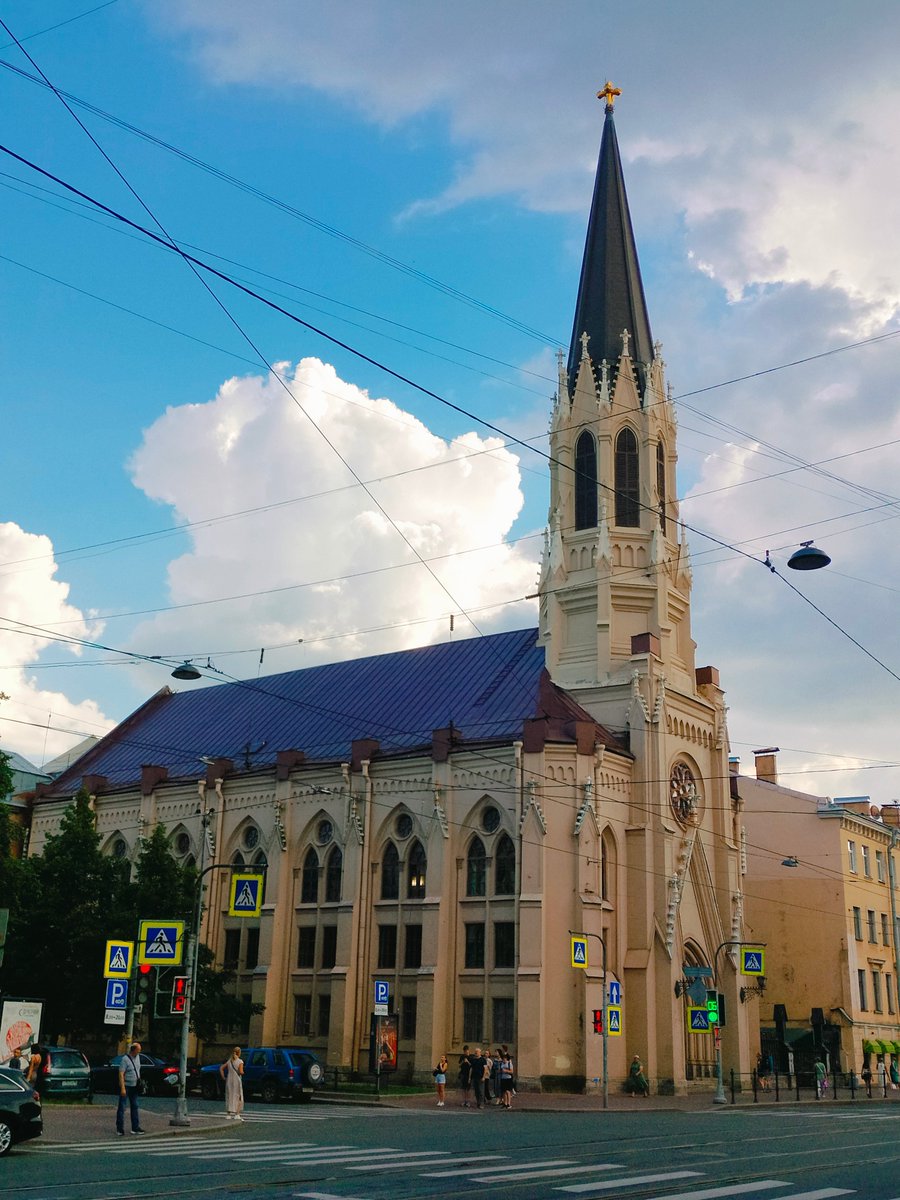 lisyarus's tweet image. Lovely church &amp;amp; clouds