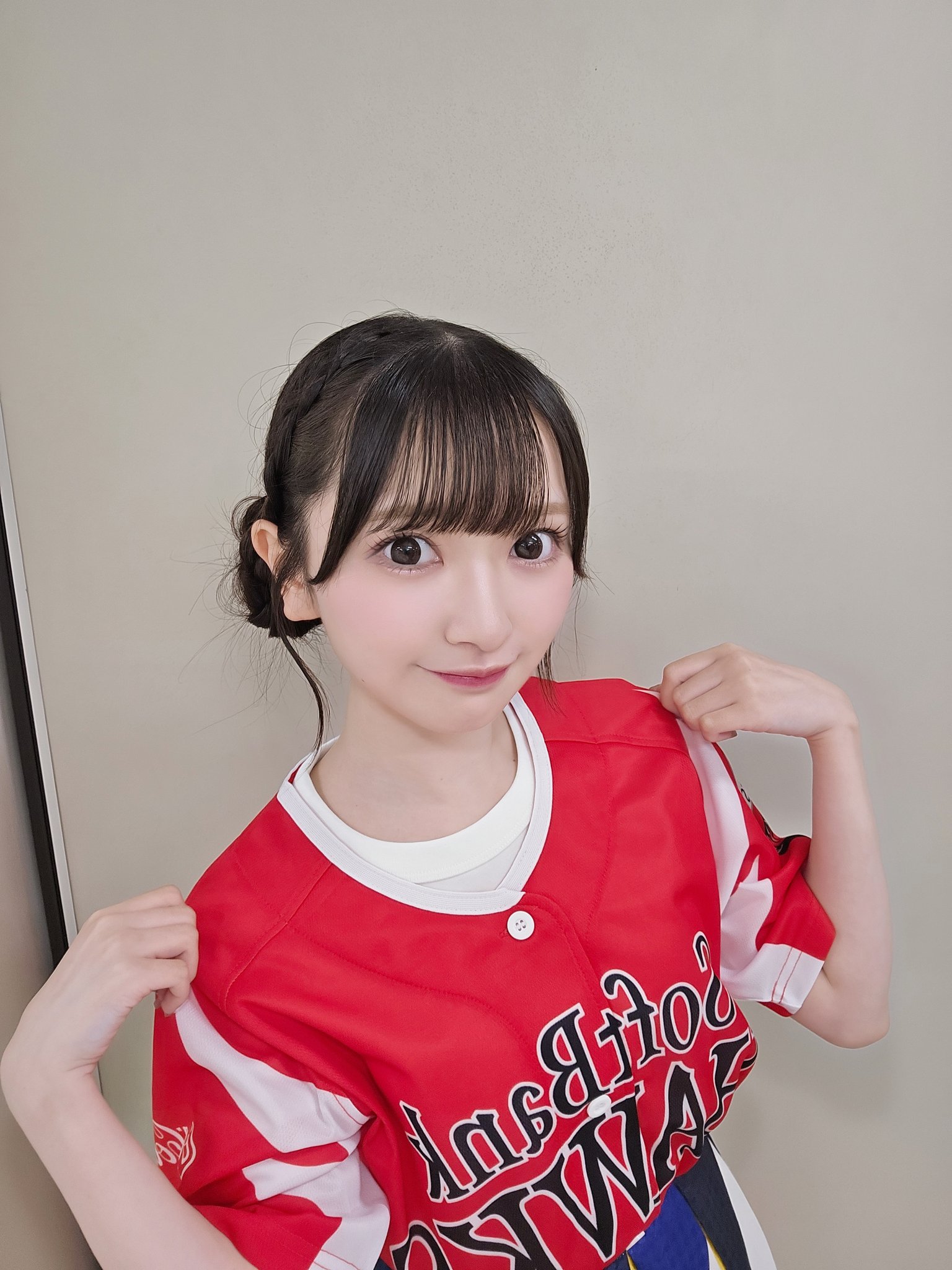 AKB48 山﨑空 Officialスクラッチ A賞 サイン入り タペストリー AKB48 2025年「48の日」記念 スクラッチ | AKB48 Official