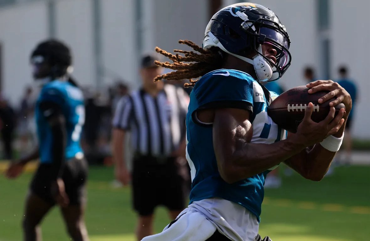 ladylib1922's tweet image. This man has had a great start to camp. Keep the momentum @joshua_cephus
@Jaguars #nfl #TrainingCamp