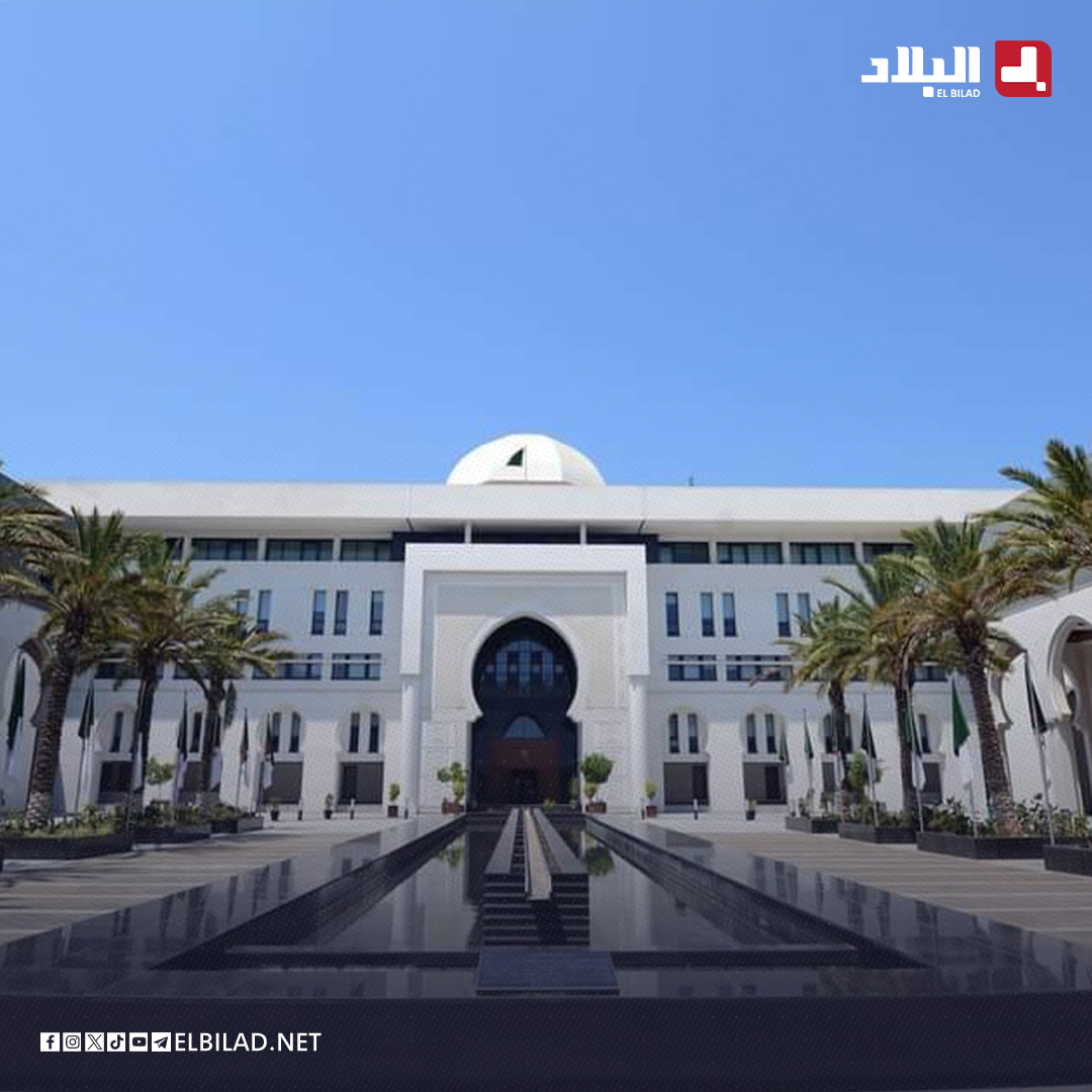El_Bilade's tweet image. 📌#وزارة_الشؤون_الخارجية: تم استدعاء القائم بأعمال سفارة فرنسا بالجزائر اليوم مجددا بمقر الوزارة بخصوص استمرار العراقيل التي تواجهها سفارة الجزائر بباريس من أجل إيصال واستلام الحقائب الدبلوماسية وذلك في انتهاك صارخ للالتزامات الدولية التي تقع على عاتق الحكومة الفرنسية…