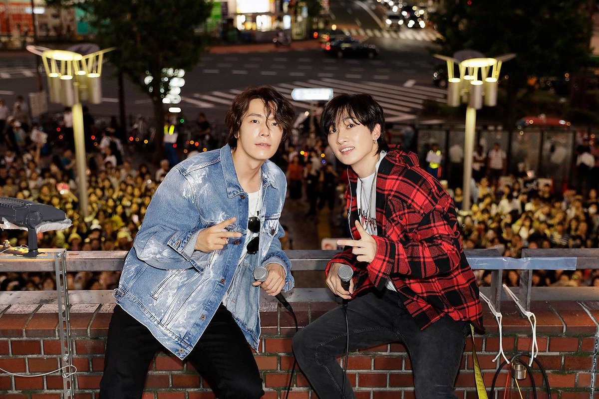 findthebunny's tweet photo. 🐰7년전 오늘의 혁대토
🍃180731 유니카비젼

#은혁 #Eunhyuk https://t.co/h7w4QFMOG9
