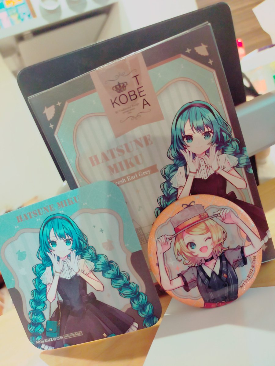 miso23so's tweet image. 相方さんが紅茶以外は姪ちゃんにと神戸のコラボのやつ買ってきてくれた！😊　よろこぶわ〜✨