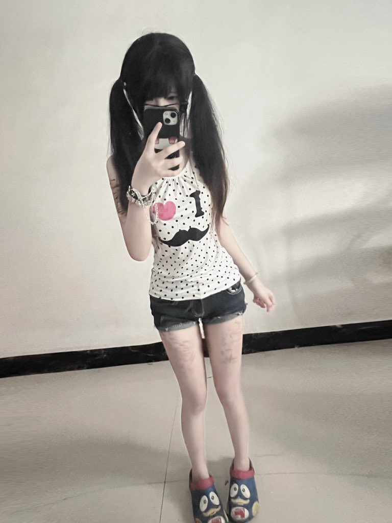 TuTri77's tweet image. 谁家小孩