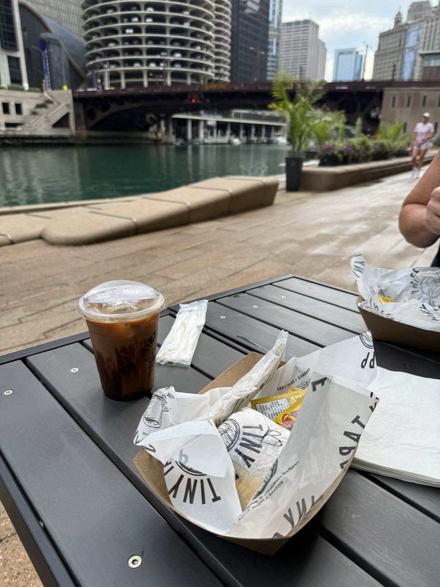 ron_greisch's tweet image. Asked for the @mattstegman table but it’s only for high rollers! Had to take a LOC out to pay for this breakfast! 🤣 didn’t see @WestLoopTom roaming around! Wicker Park Fest is next! Hope there is enough booze for @n_greisch and me!