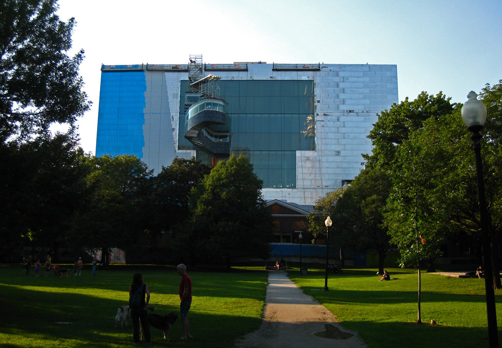 Vancouverismism's tweet image. Throwback to 26 July 2008, Art Gallery of Ontario, Toronto. #ProtestMania