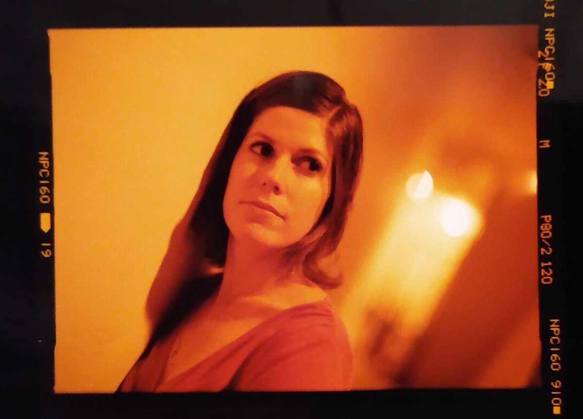 Under_Radar_Mag's tweet image. We launched Under the Radar in a tiny LA apartment in 2001—CDs piled high, back issues in the kitchen. This is us in the building's hallway. We’re still going strong. Help us hit 500 new subscribers (only 44 to go!).
Subscriptions are 50% off:
undertheradarmag.com/news/50_off_th…