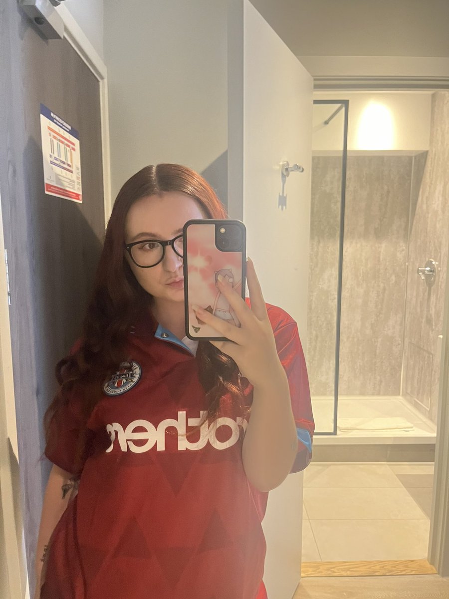 mattysbff's tweet image. oasis day!!!!!