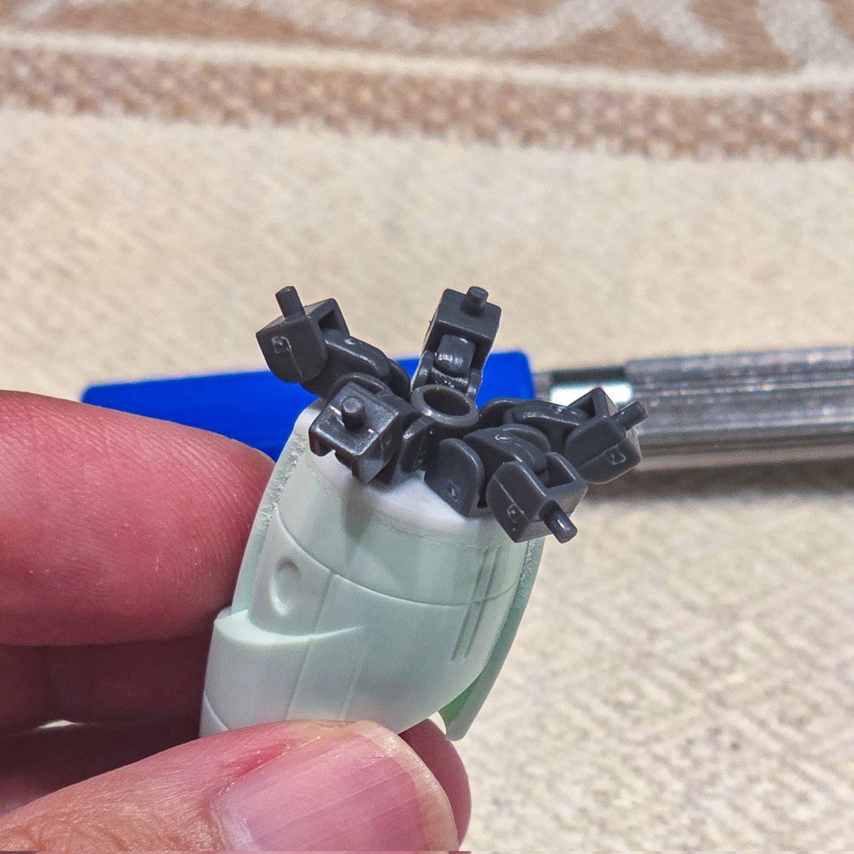 sakyo_ukyo69's tweet image. ターンX
5つ穴を空けて、接続部のジョイントを試着してみた。
おお、これはなんか良い感じになりそうな予感がしてきたぞ(笑)
早いところ、外装もつけてみたい😆