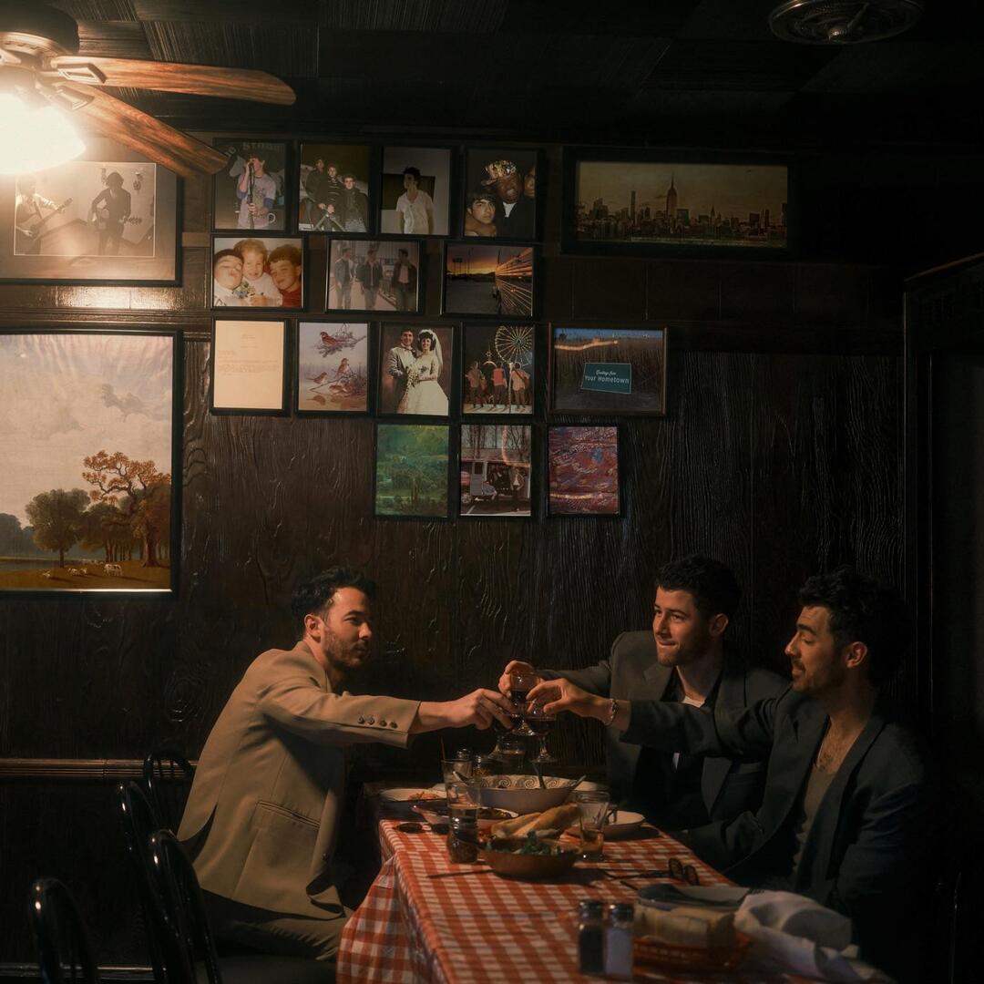 channelrradio's tweet image. 💛 Now Playing: "No Time To Talk" by Jonas Brothers! 🎵
🚀We're serving up your favorite hits, fresh bangers, epic throwbacks & YOUR requests—all with ZERO ads!
Listen FREE on our website, iHeart, Audacy & TuneIn or request on our Radio App 👉channelrradio.com/go