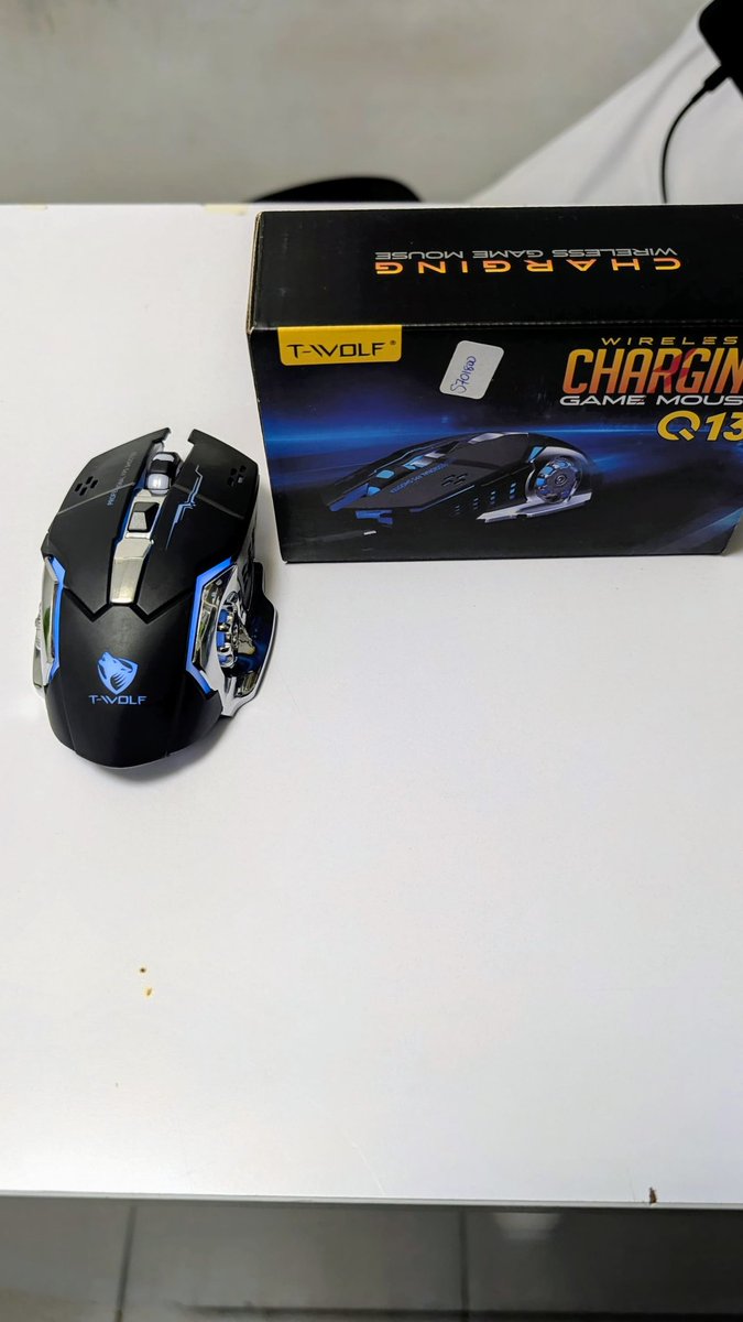 LAPTOPGARAG_'s tweet image. Gamers in the house @LAPTOPGARAG_ cares about you gaming mouse available 1800 only kukienda poa naeza peana chai 😂