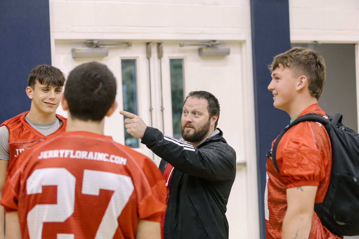 jerryflora1's tweet image. A special thanks to Head Football Coach Mike Palazzo from Montclair State for working our College Prospect Showcase at Kean University on Monday, July 14. Coach Palazzo worked with our tight ends while representing the New Jersey Athletic Conference. Thanks for coming out, Mike.