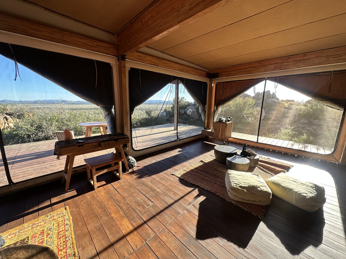 NeelBParekh's tweet image. Underrated travel secret: Namibia might have the coolest lodges on the planet.
The landscapes are so wild they basically force architects to get creative.
This glamping spot from our road trip felt like a Wes Anderson film set in Mars.