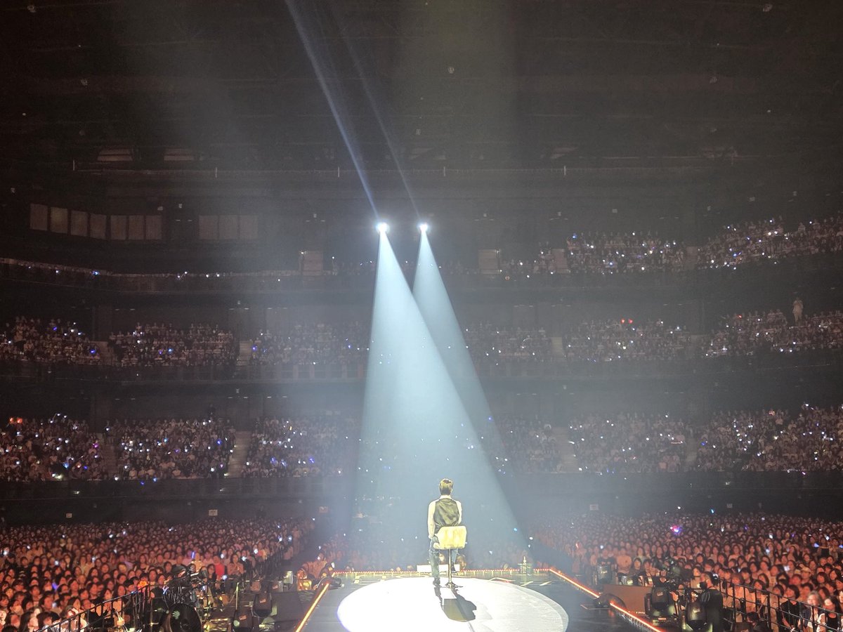 mukzzangbii's tweet image. 커다란 홀을 온전히 박보검으로 가득채울 수 잇다는거 너무 마음 좋아 …. 이 무조건적인 사랑을 잊지 말앗으면