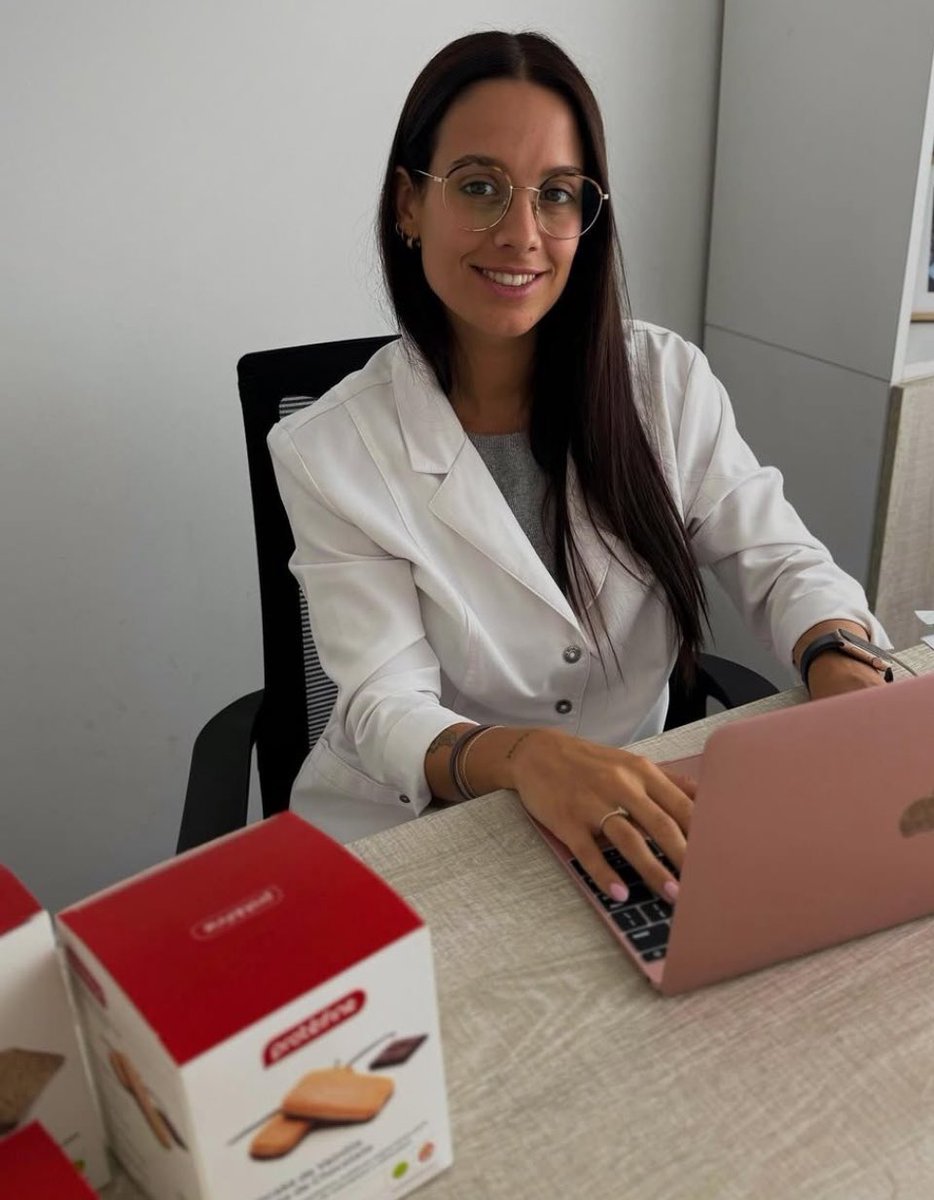🟣 Hoy en 𝐂𝐑𝐎𝐌𝐎𝐒𝐎𝐌𝐀 𝐗𝐗: Lucia Barboza - médica y actual pareja  de Rodrigo Pérez 
 
“Estábamos de viaje juntos y la salida surgió muy rápida. Sabía que podía pasar porque Rodrigo está en un club grande de Uruguay, somos muy familieros y tenemos una contención enorme”