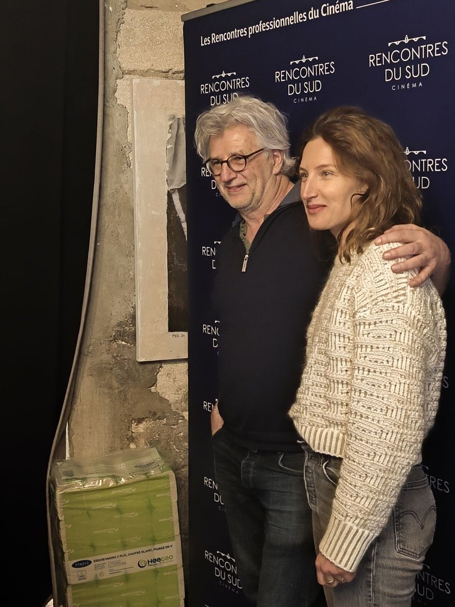 blog_bazart's tweet image. Julia Piaton est à la fois authentique et sensible dans Le mélange des genres- retrouvez notre article sur le film ici.
Dans cette savoureuse comédie sociétale de Michel Leclerc, l'actrice y donne la réplique à Benjamin Lavernhe,