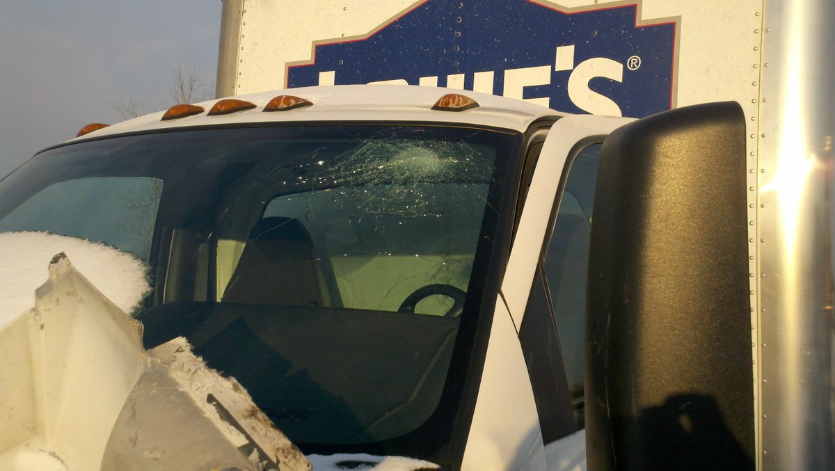JeremyHofecker's tweet image. Remember kids, wear your seatbelt!
Did that with my head when I use to work doing deliveries at Lowes.