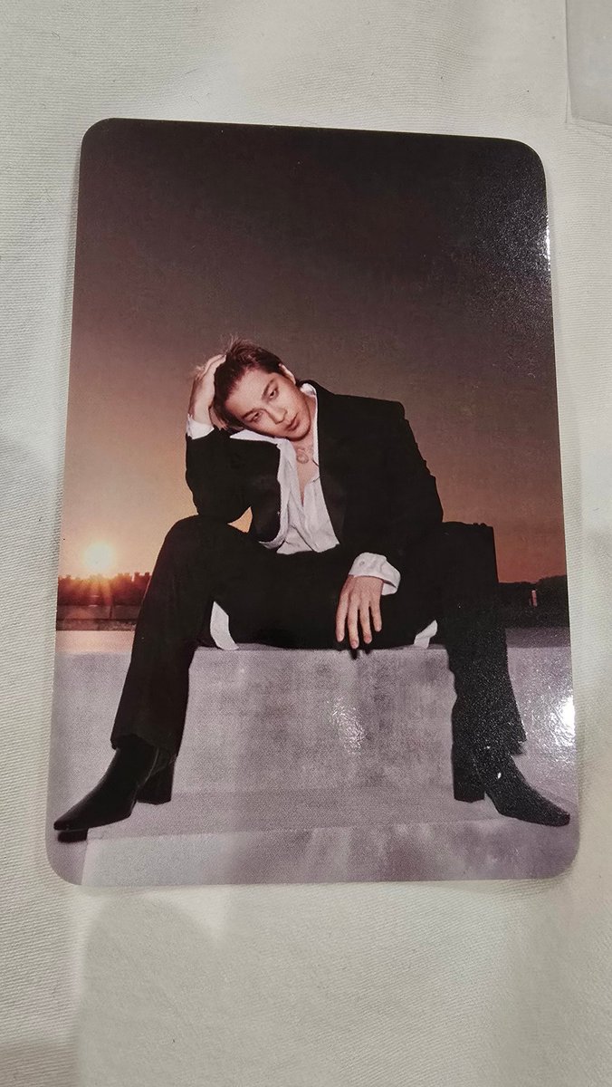 maysunbae's tweet image. Our photocard. HE&apos;S SO CRAZY HANDSOME 😭😭😭

TAEYANG 2025 FAN MEETING [01] IN SEOUL 
#TAEYANG2025FANMEETING 
#TAEYANG #빅뱅 #태양 
@Realtaeyang
