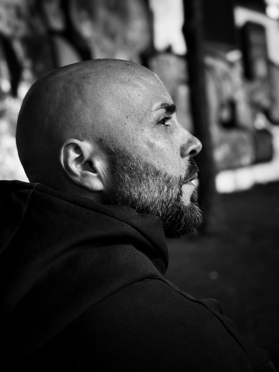 Es tan bello que en un pavo normal haya un destello
💫⚔️

Más que ayer, menos que mañana ❤️‍🔥🫡 #Zoldados