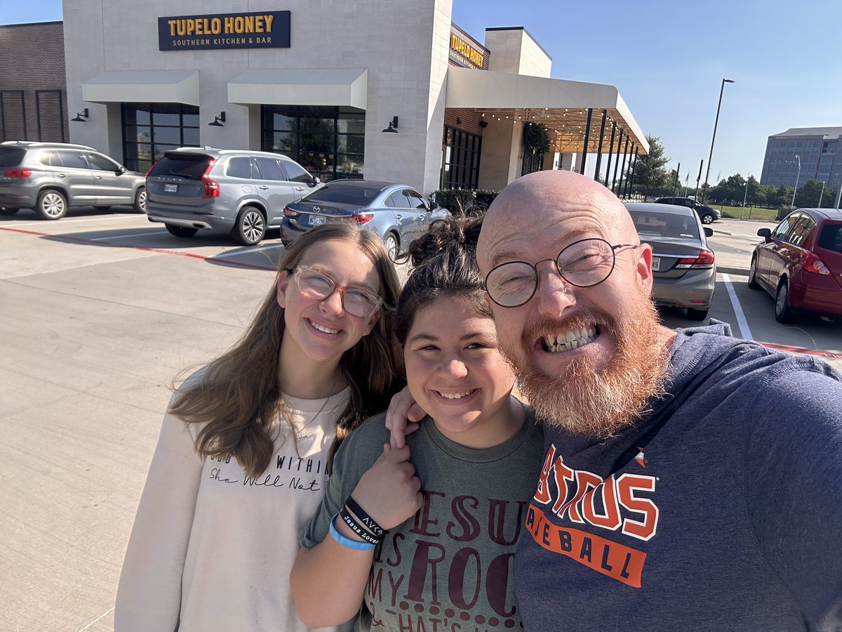 mhenslee's tweet image. These two are dogsitting for a family from church, so I surprised them (scared the snot out of them) and invited them to a double Saturdaddy-Daughter Date at Tupelo Honey.