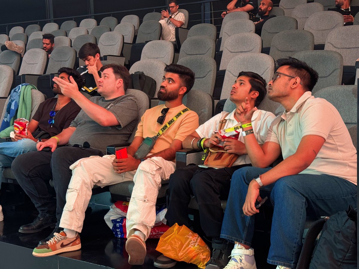 S8ulesports's tweet image. Game 1 in the bag! Let’s keep the momentum rolling 🔥

Stay locked in — this is just the beginning 🚀

#Gameshuru #Gameशुरु #EWC2025 #S8ULFTW #iQOOS8UL