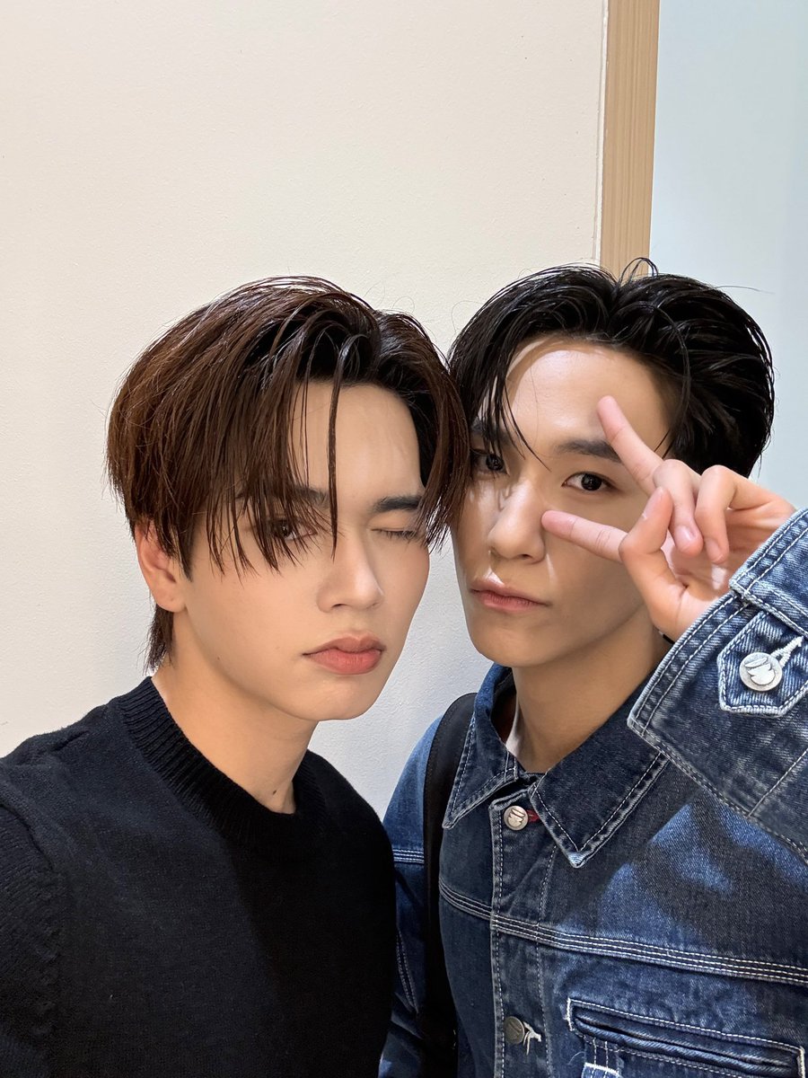 Markjrtn's tweet photo. 🐱🤵🏻 https://t.co/gNFaqPO6z5