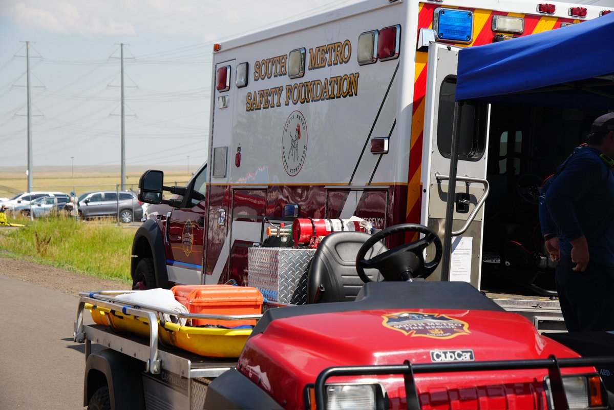 SouthMetroPIO's tweet image. Heading to the @ArapahoeCounty Fair this weekend?

South Metro Fire Rescue is proud to provide EMS services during the event to help keep you and your family safe. As you enjoy the food, fun, and festivities, please remember:

– Stay hydrated and drink plenty of water
– Take…